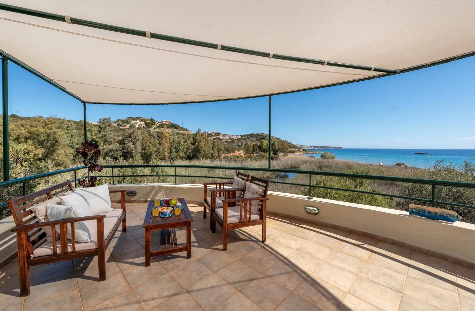 Coastal Dream Beachview Jacuzzi& Sauna Villa *