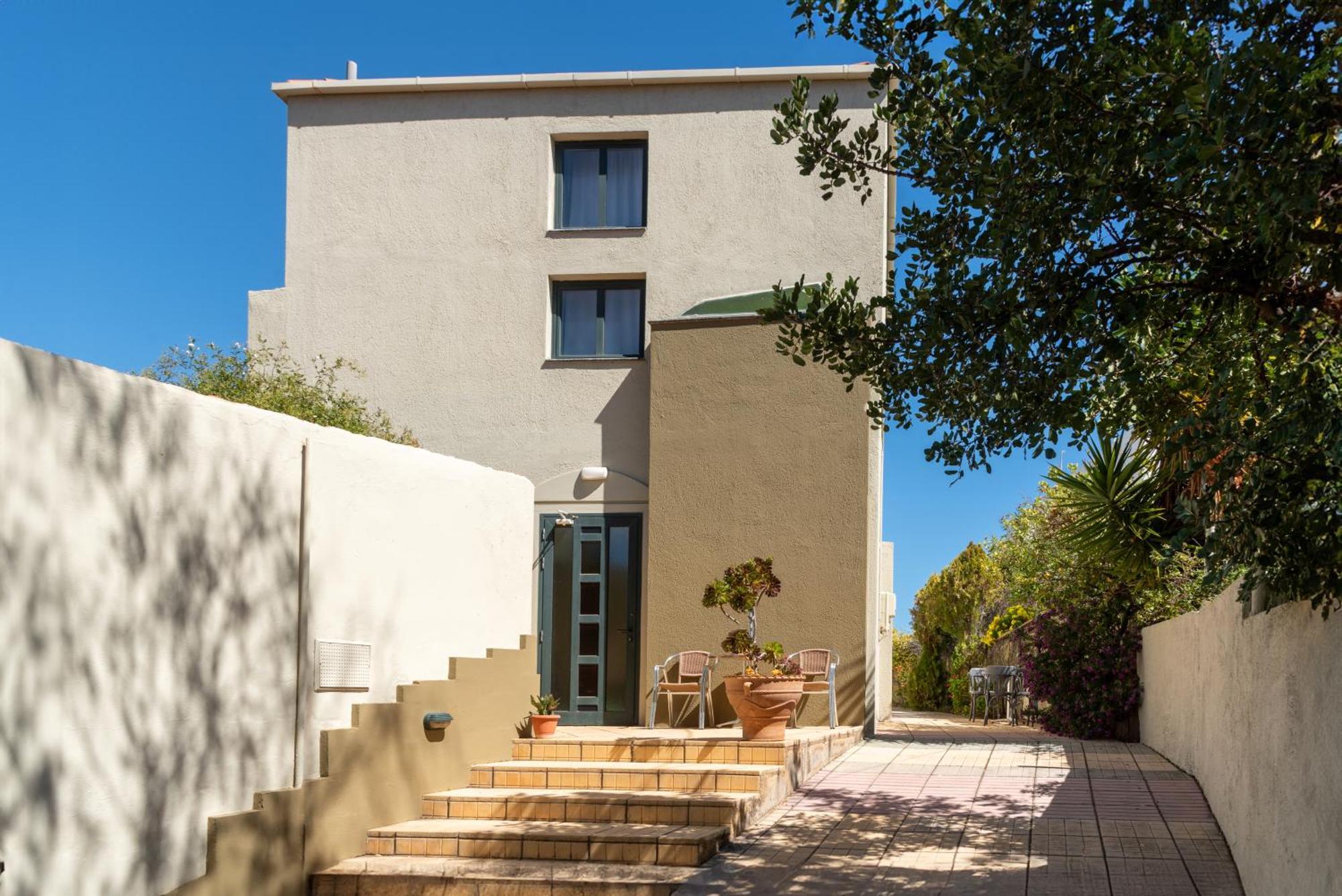 Coastal Dream Beachview Jacuzzi& Sauna Villa *