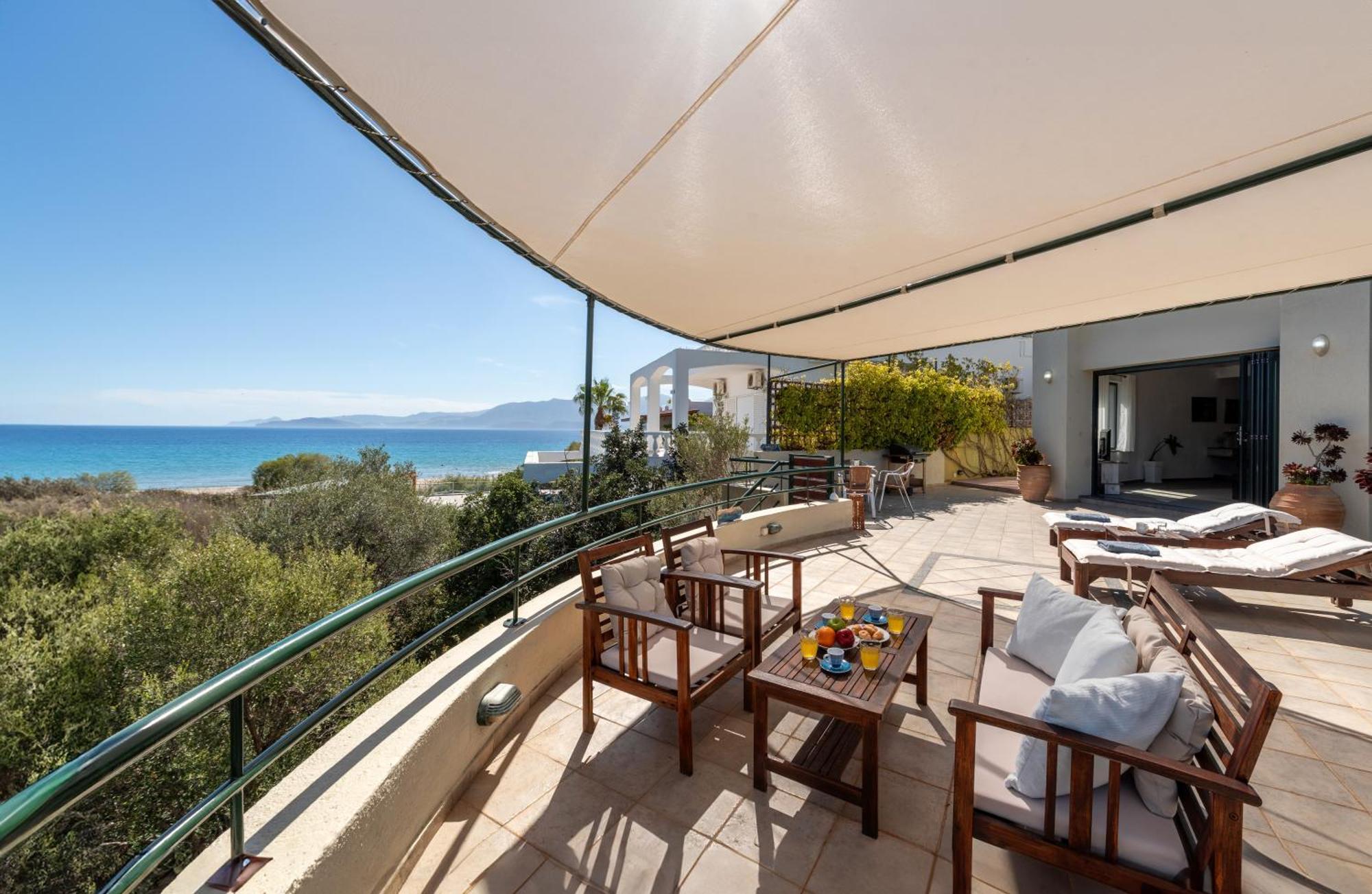 Coastal Dream Beachview Jacuzzi& Sauna