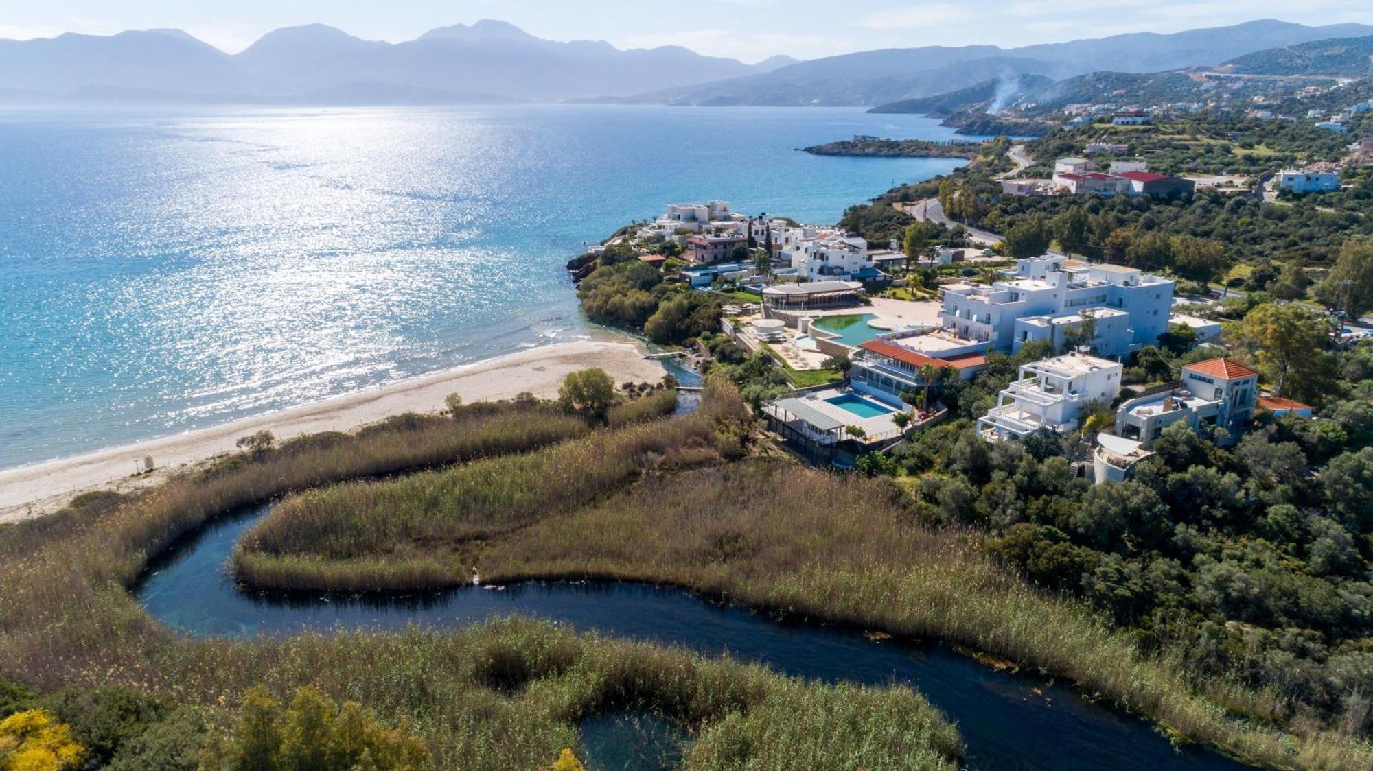 Coastal Dream Beachview Jacuzzi& Sauna Villa