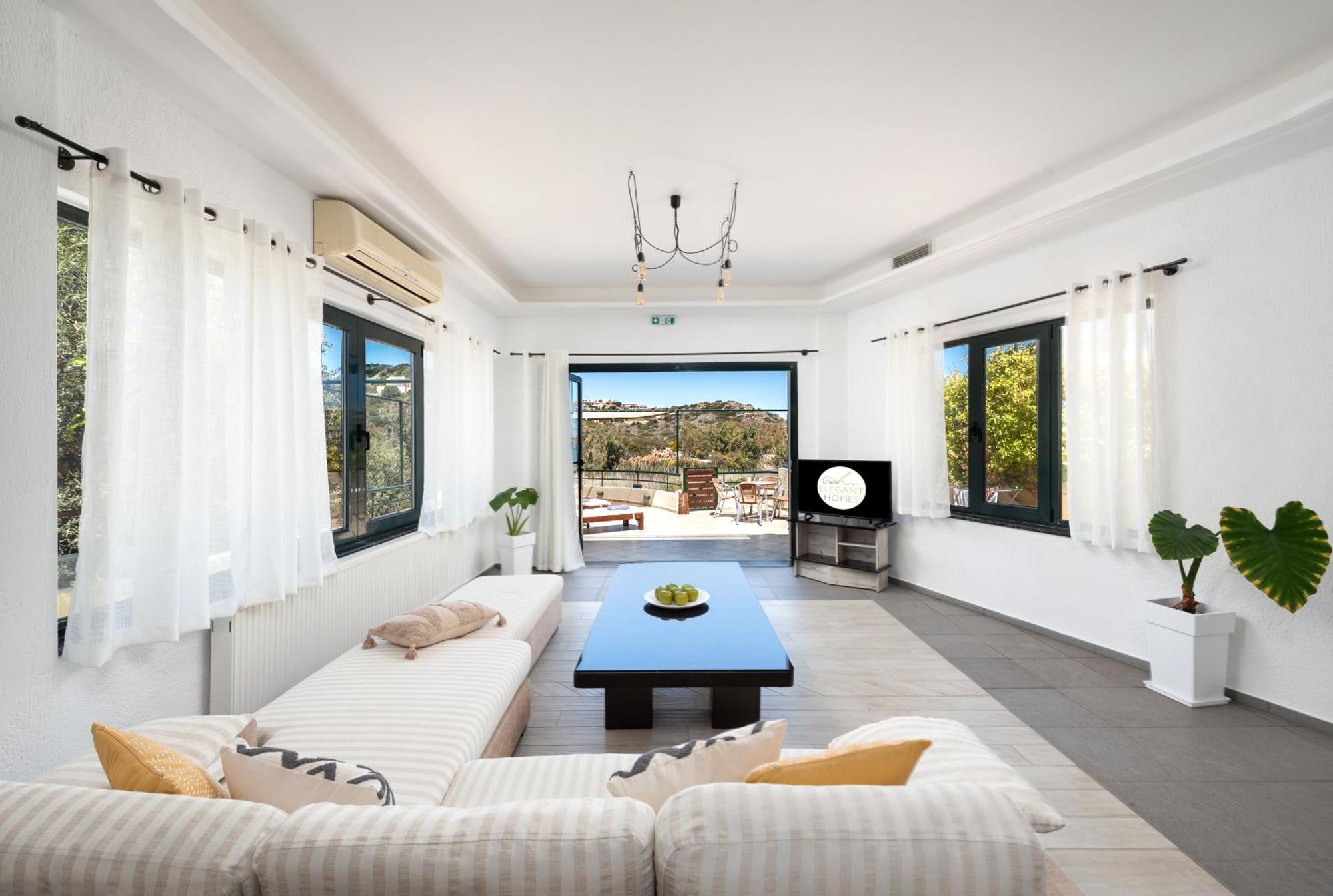 Coastal Dream Beachview Jacuzzi& Sauna
